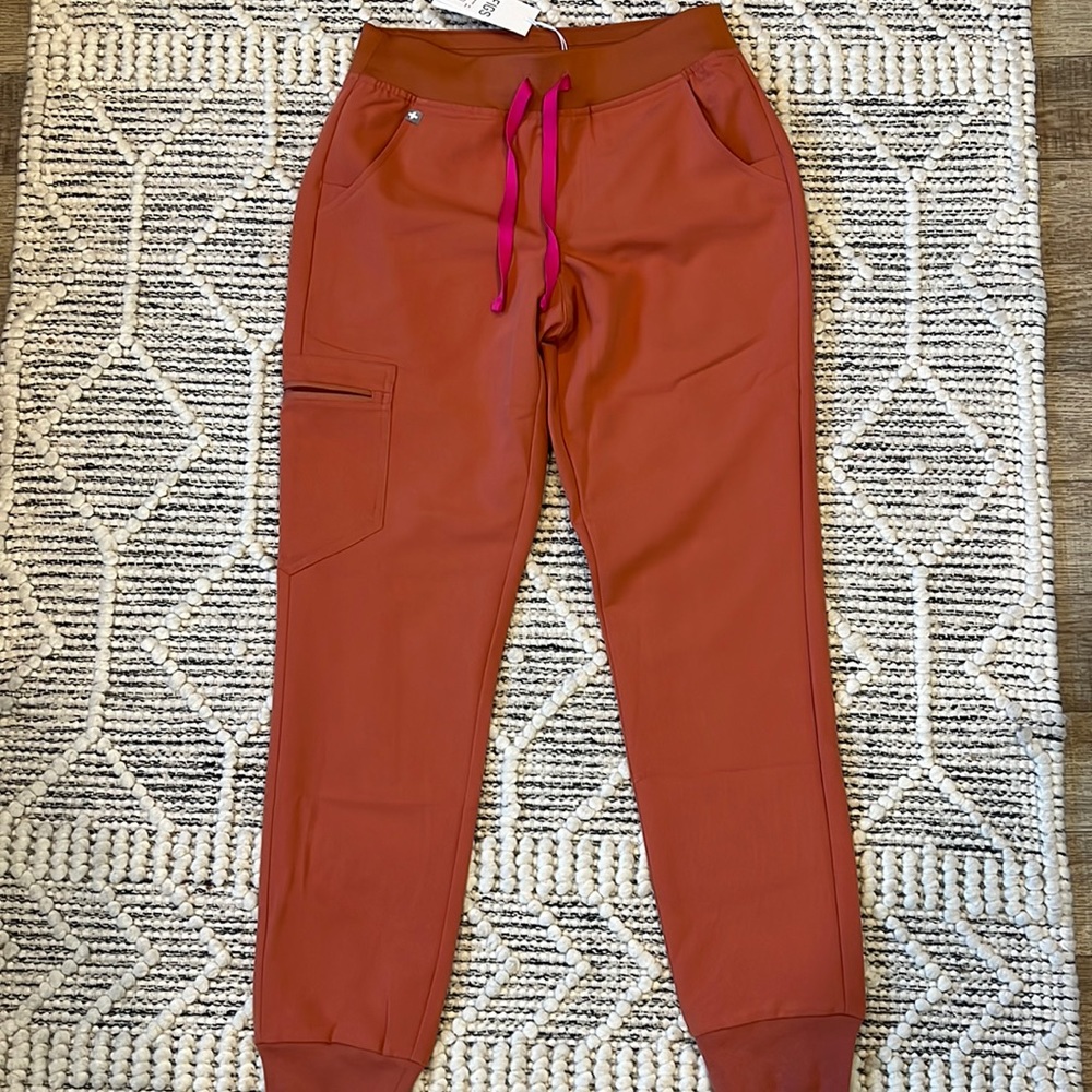 - NWT Figs Zamora joggers